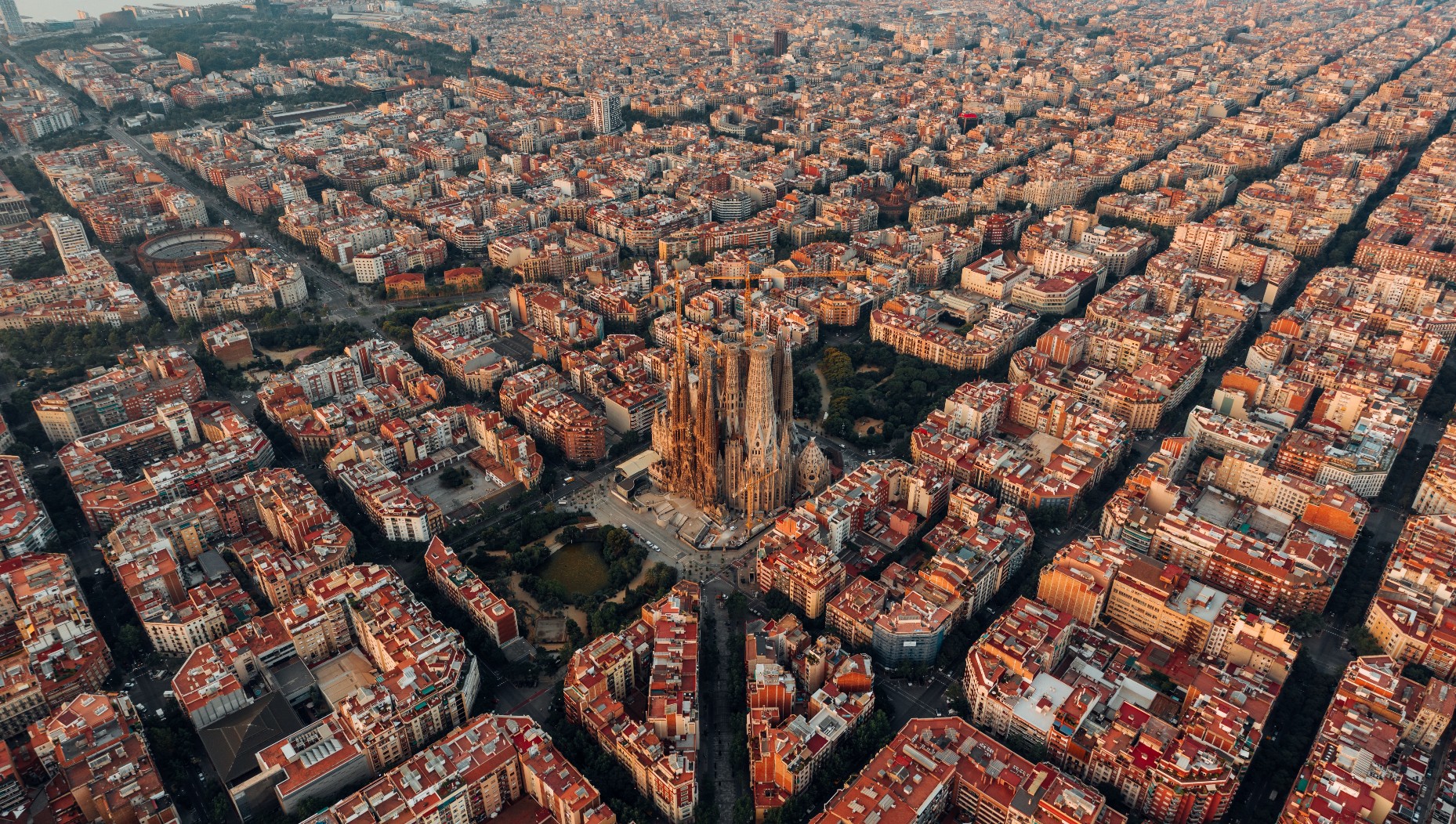 Exploring Barcelona: Our Top Recommendations for Visitors